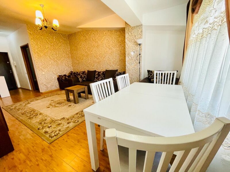 Bazilescu, tr. Fortunei, apartament 2 camere, mobilat, utilat.